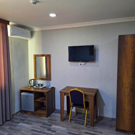 Hotel Georgian Kutaisi Ngoại thất bức ảnh