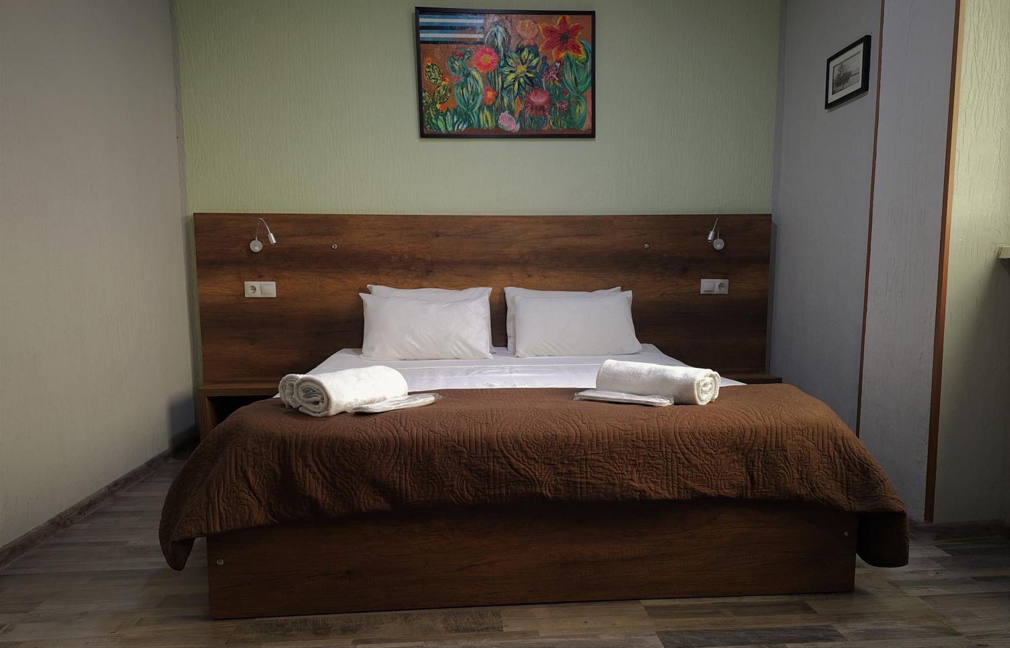 Hotel Georgian Kutaisi Ngoại thất bức ảnh