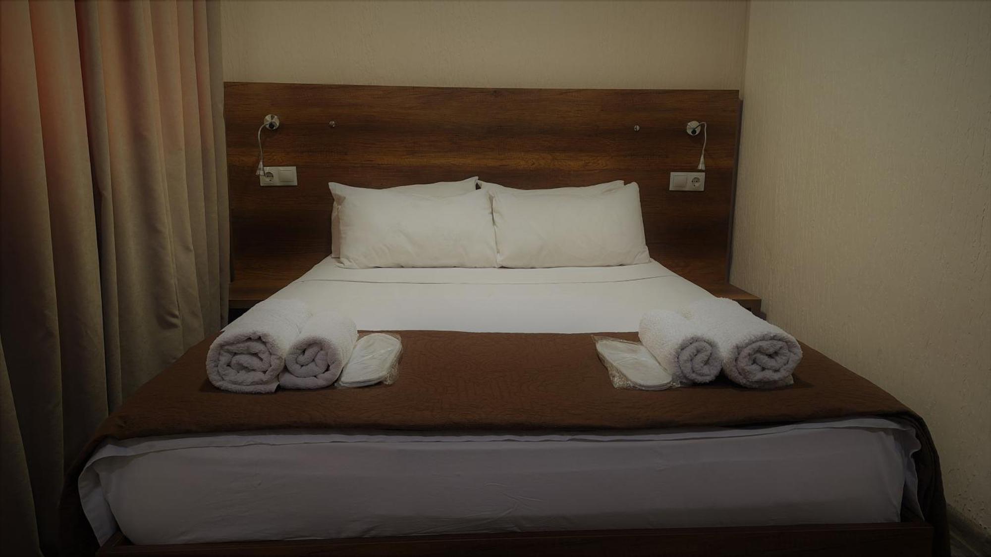 Hotel Georgian Kutaisi Ngoại thất bức ảnh