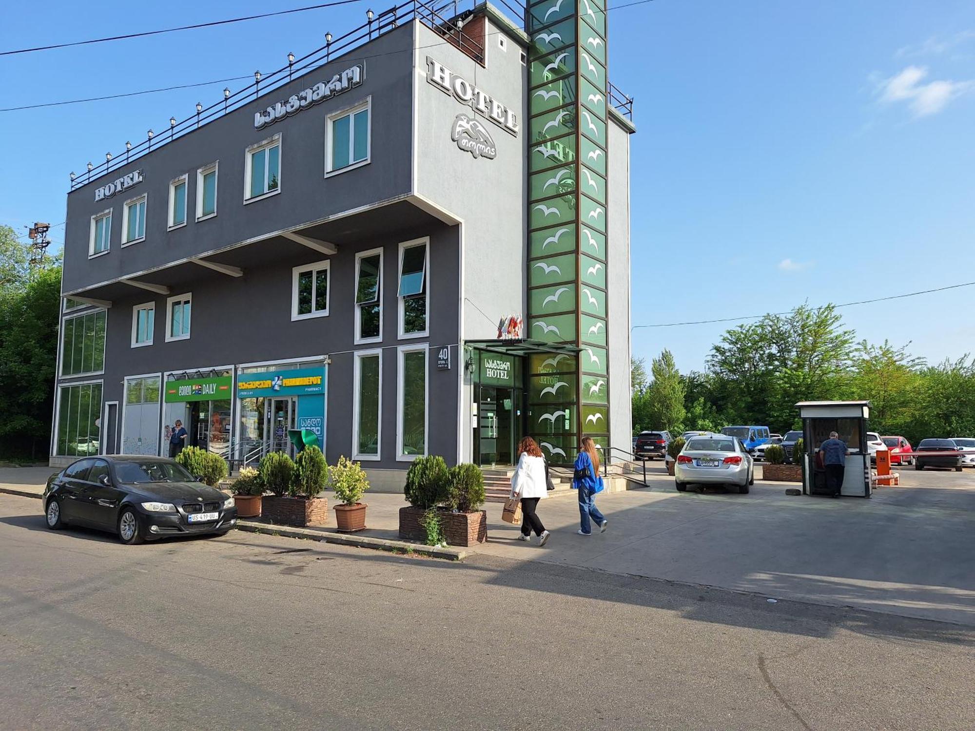 Hotel Georgian Kutaisi Ngoại thất bức ảnh