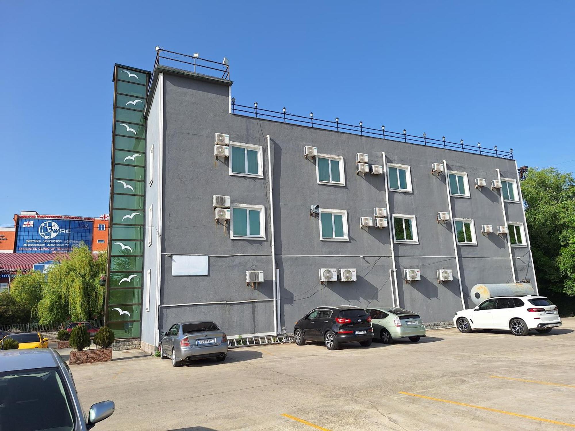 Hotel Georgian Kutaisi Ngoại thất bức ảnh