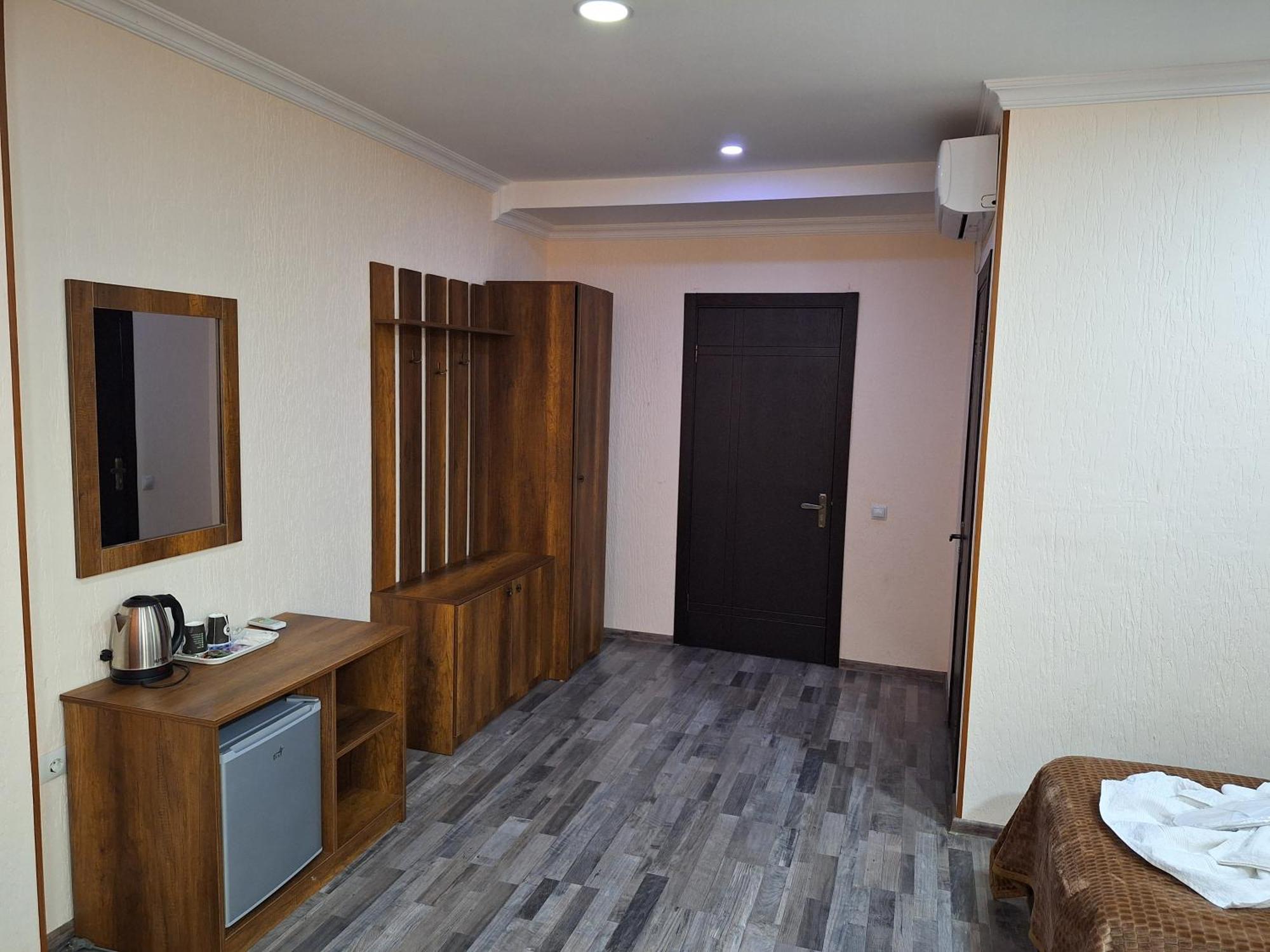 Hotel Georgian Kutaisi Ngoại thất bức ảnh