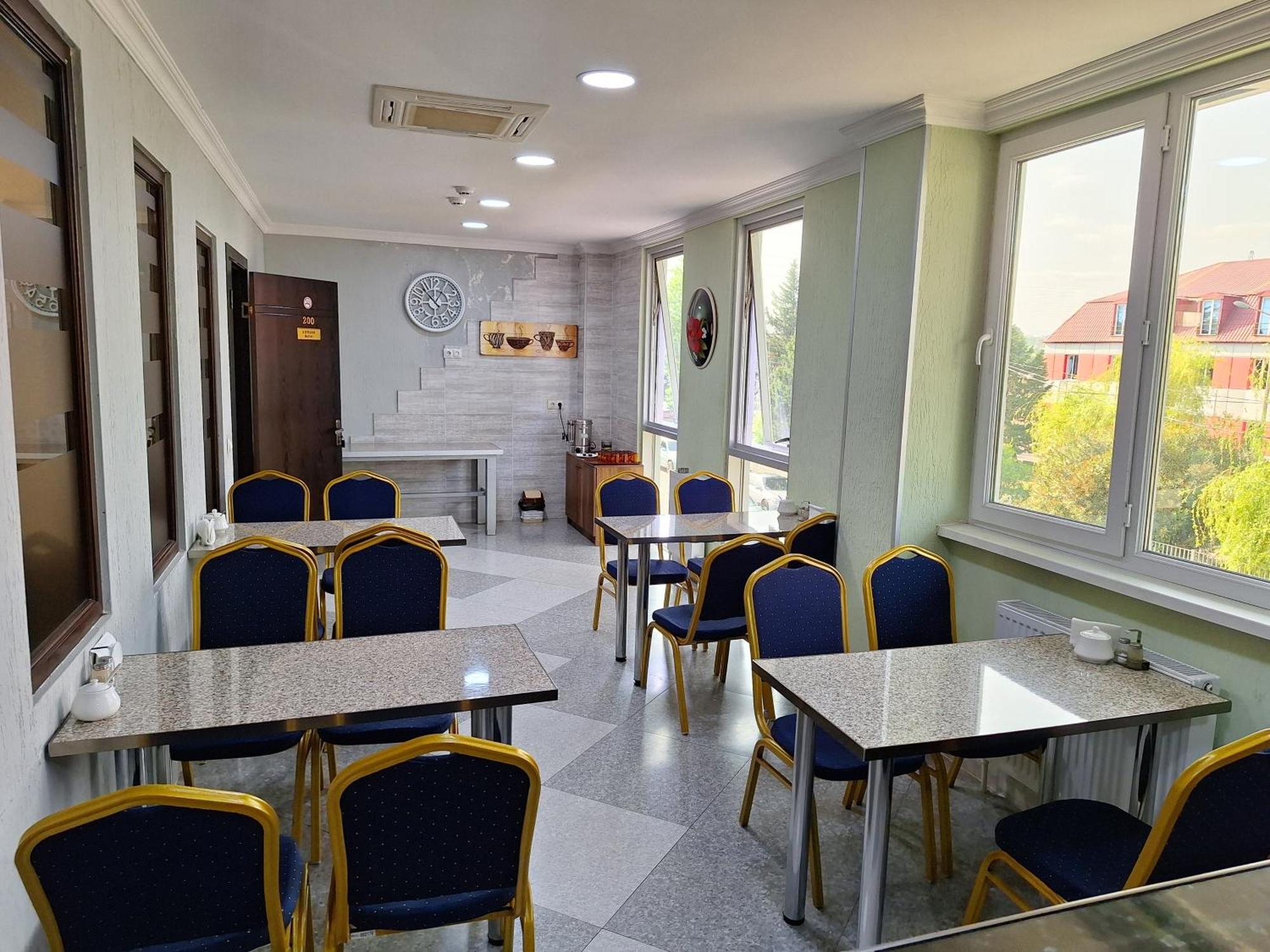 Hotel Georgian Kutaisi Ngoại thất bức ảnh
