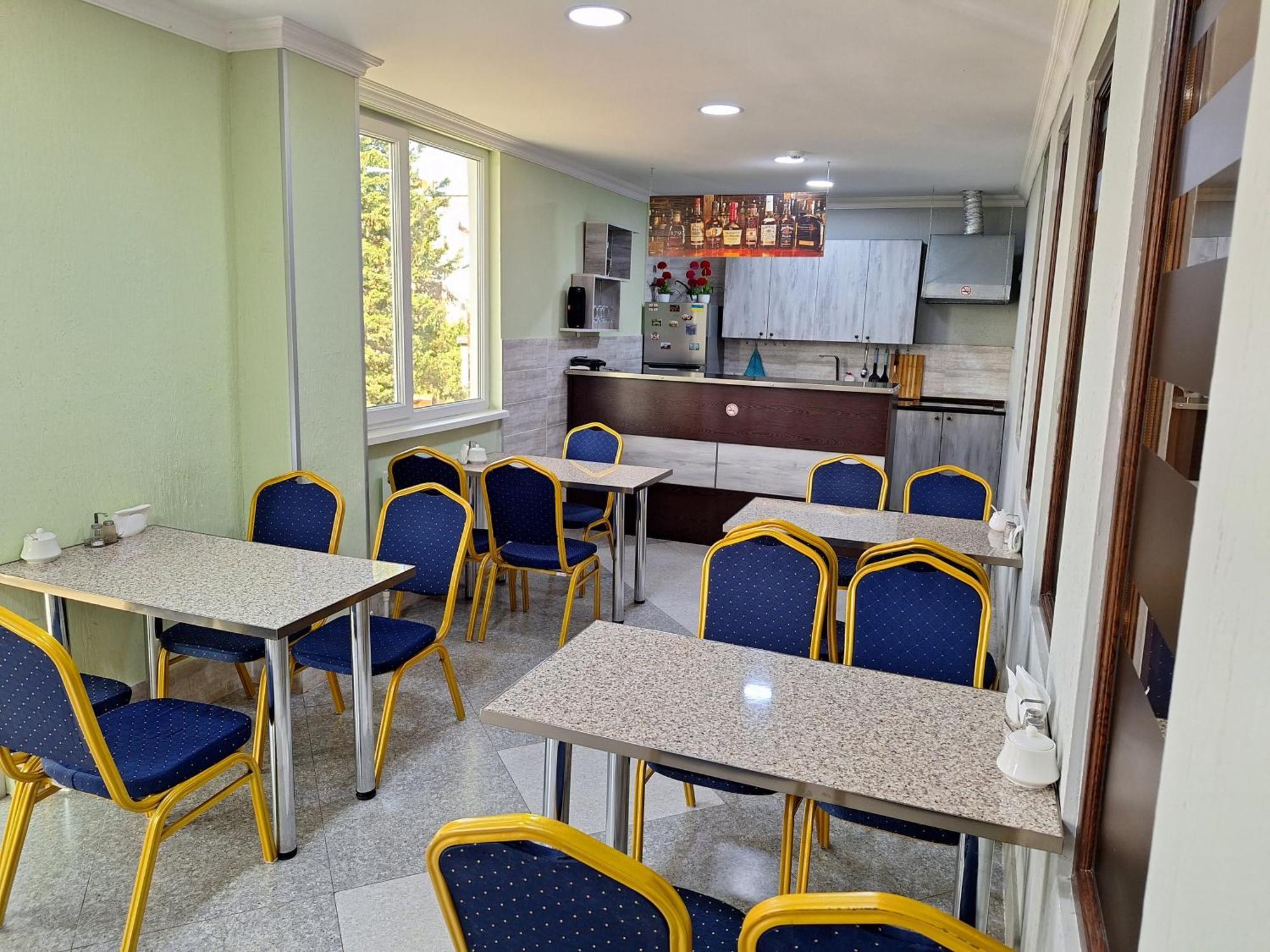 Hotel Georgian Kutaisi Ngoại thất bức ảnh